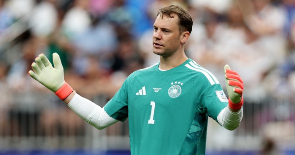Manuel Neuer vi phạm luật FIFA ngày tái xuất đội tuyển Đức, may mắn thoát án phạt - hình ảnh - appkjc.com